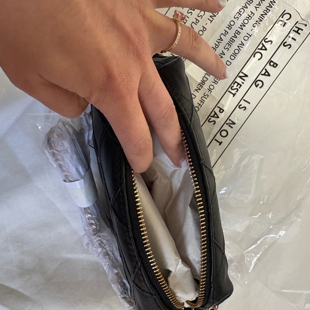 Tory Burch Black Quilted Crossbody Bag - Picture 6 of 6